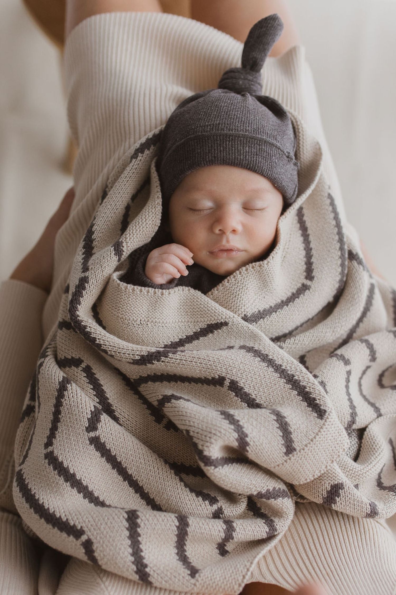 Knit Chevron Blanket. Soy