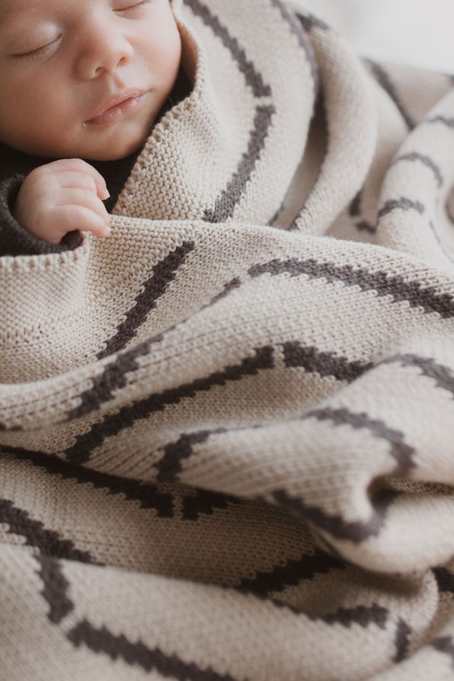 Knit Chevron Blanket. Soy