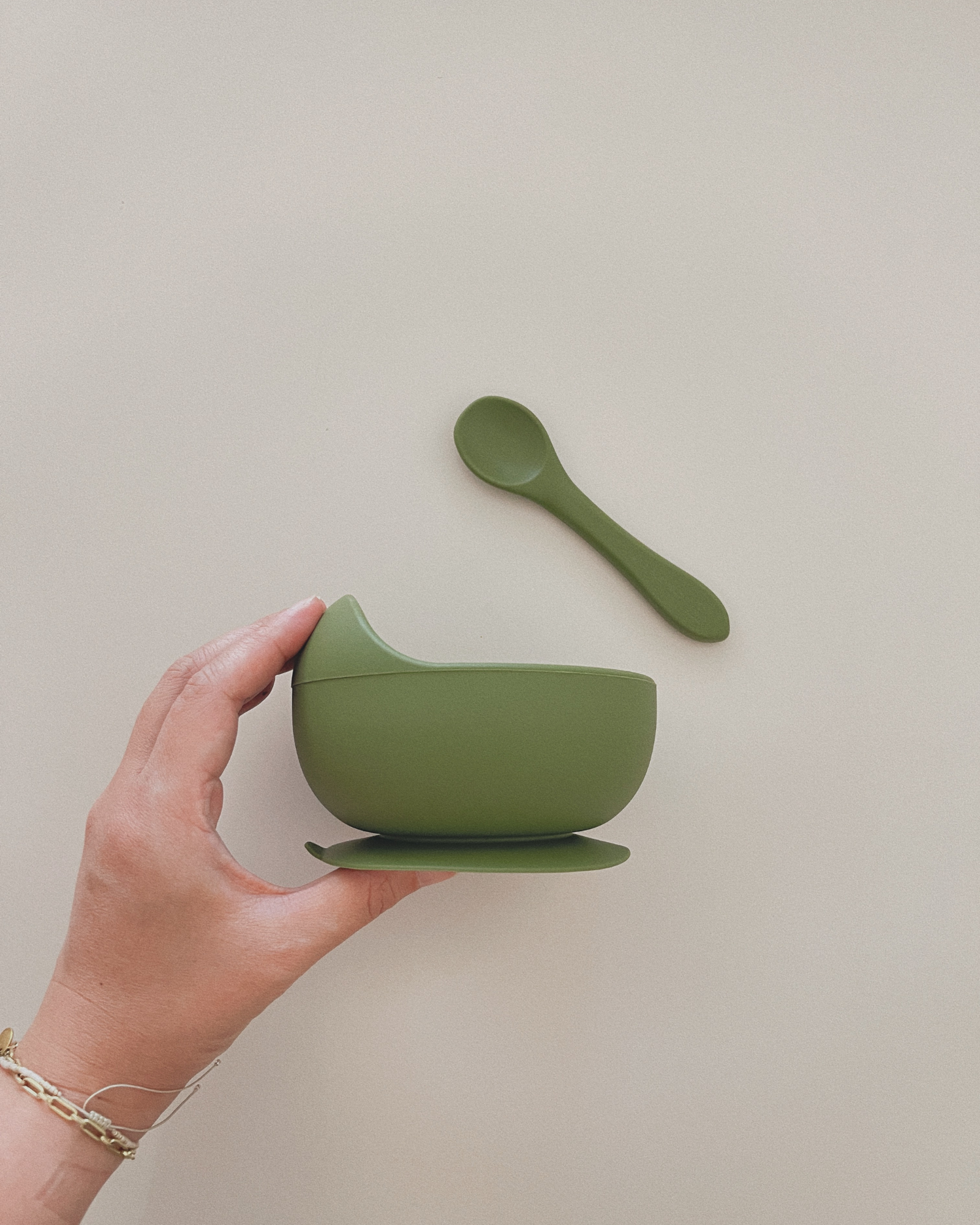 Feed Me Easy | bowl + spoon. Olive