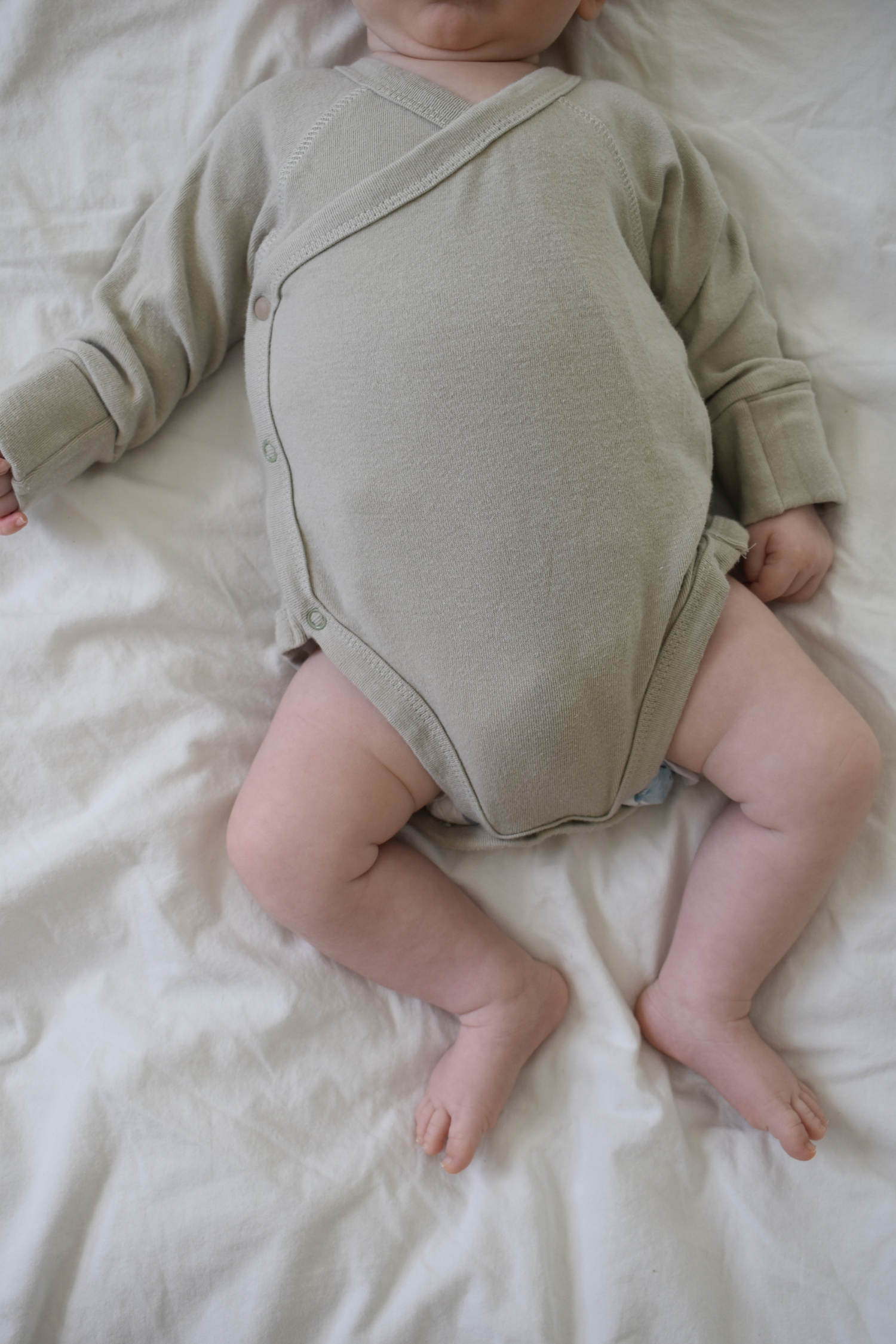 Kimono Suit. Pebble