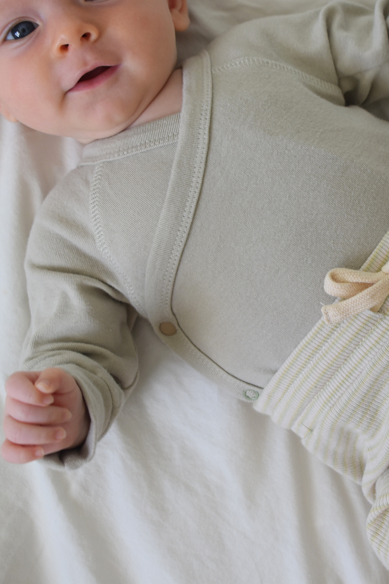 Kimono Suit. Pebble