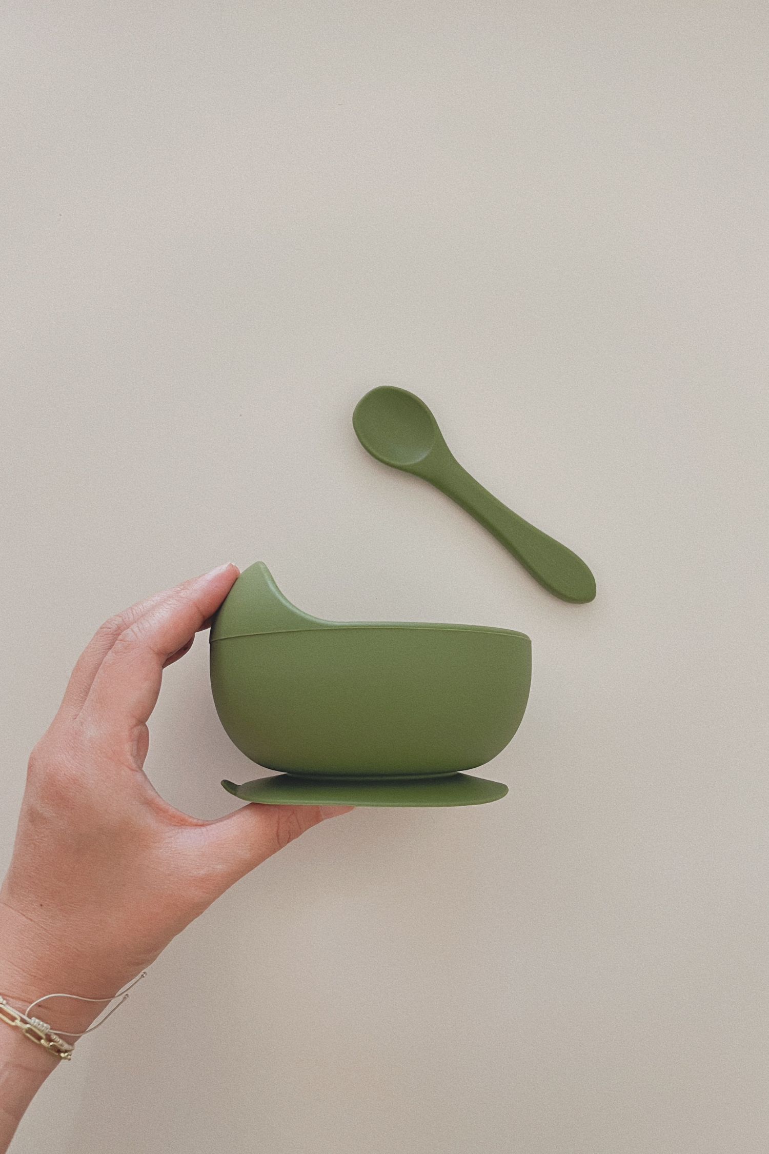 Feed Me Easy | bowl + spoon. Olive