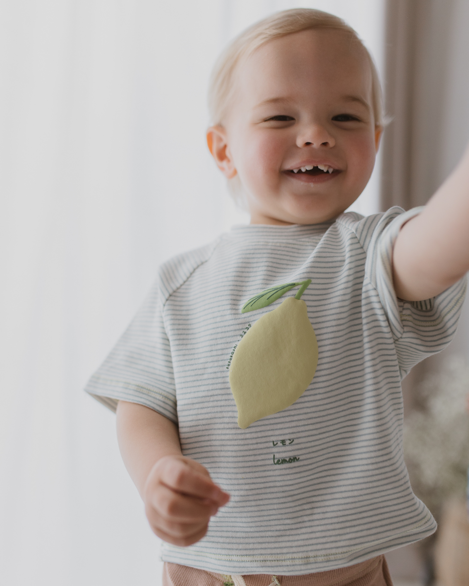 Oversized Tee. Lemon