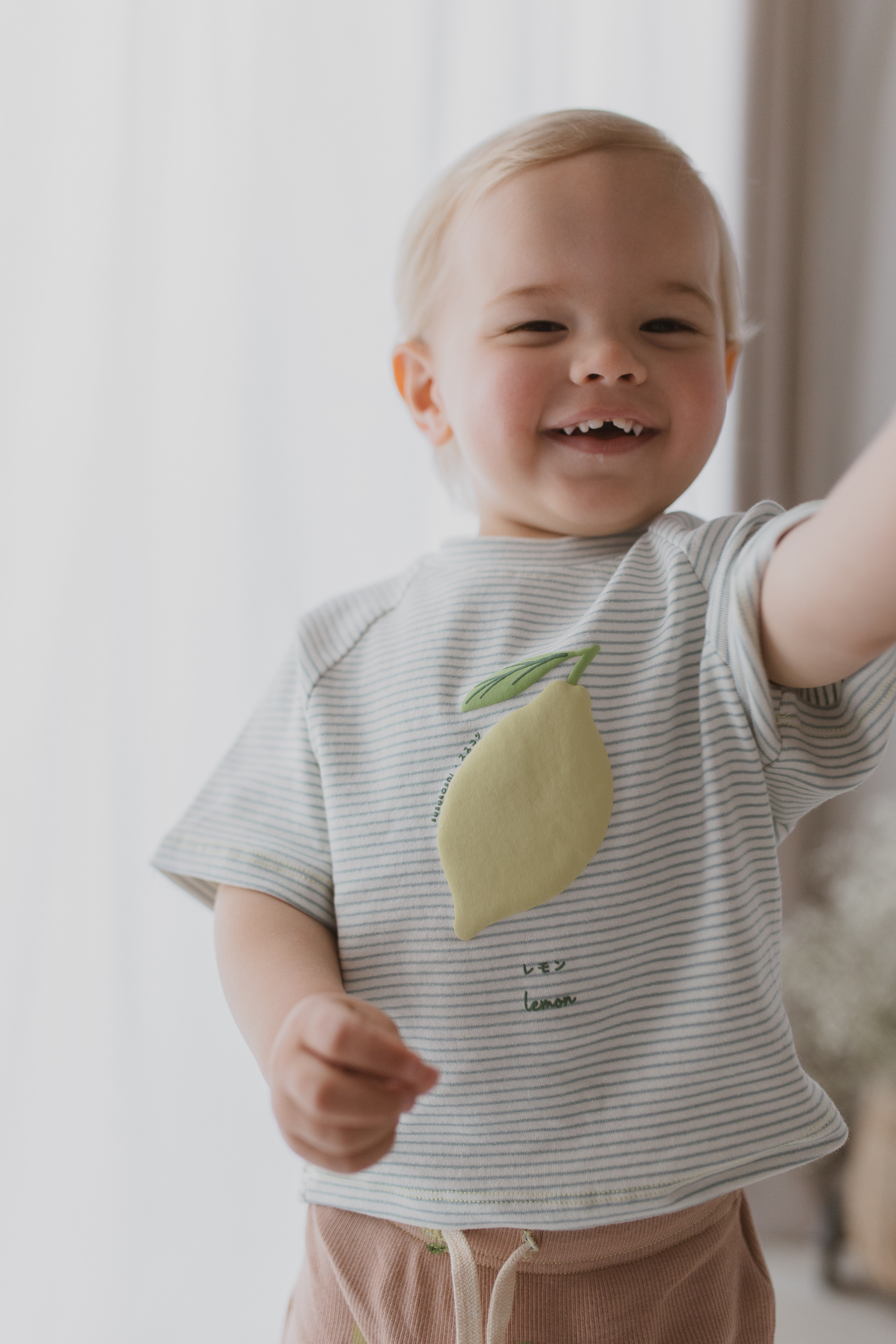 Oversized Tee. Lemon